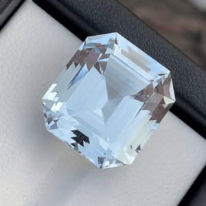 15.9 Carat Aquamarine from Pakistan