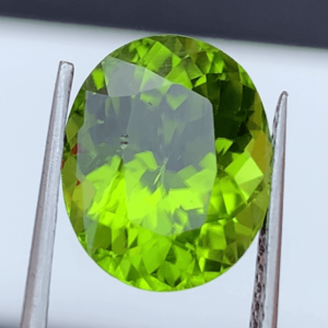 6.1 Carat Peridot Loose Gemstone